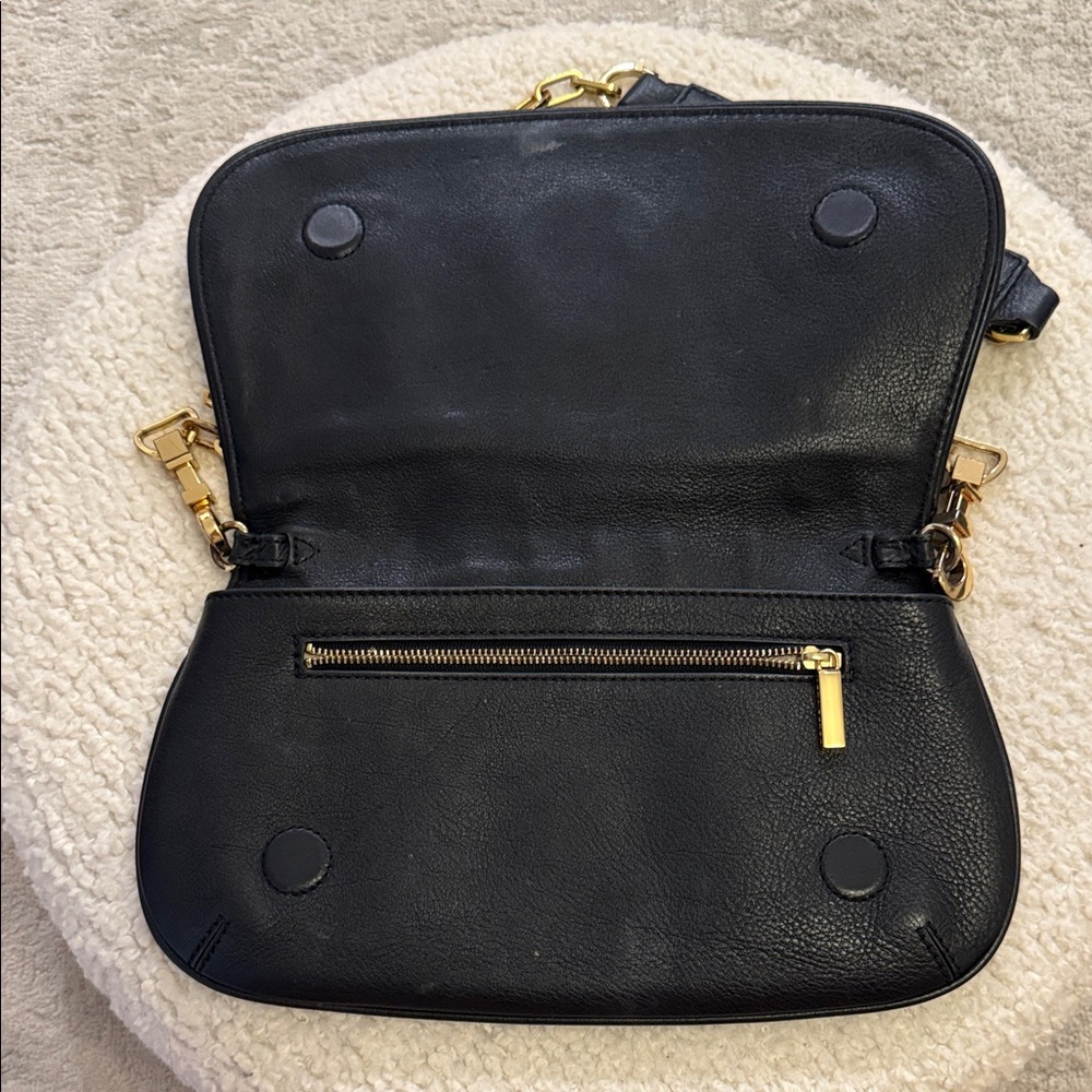 Tory Burch Black Leather Crossbody Bag with Gold Chain - Picture 2 of 9